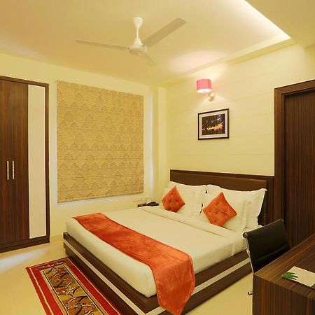 Hotel Premiere Villa Varanasi Exterior foto